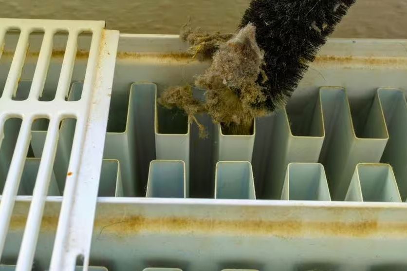 Trik da vam radijatori bolje griju i da smanjite račune za struju: Evo šta trebate uraditi