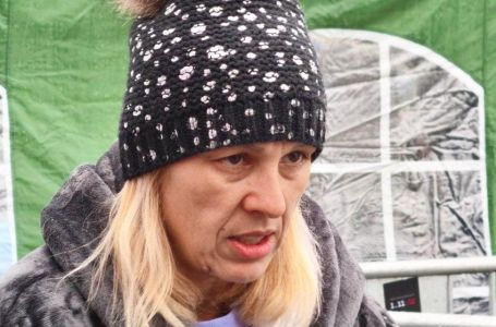 Dijana Hrka u vidno lošem stanju: Održan protest ispred skupštine Republike Srbije