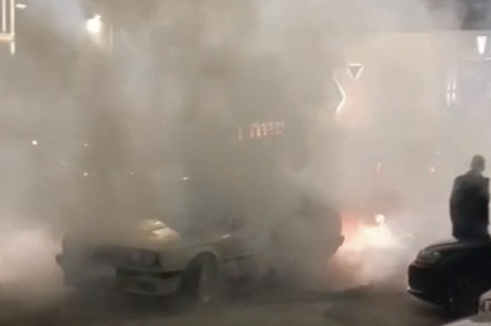 Svatovi u Posušju "driftali" u koloni pa zaradili kazne