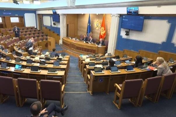 Skupština Crne Gore usvojila odluku o slanju vojnika u NATO misiju Ukrajini!