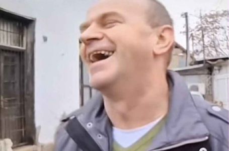 Novinarka RTRS-a pitala prolaznike isplati li se uzeti prase, nije znala da je zaustavila hodžu