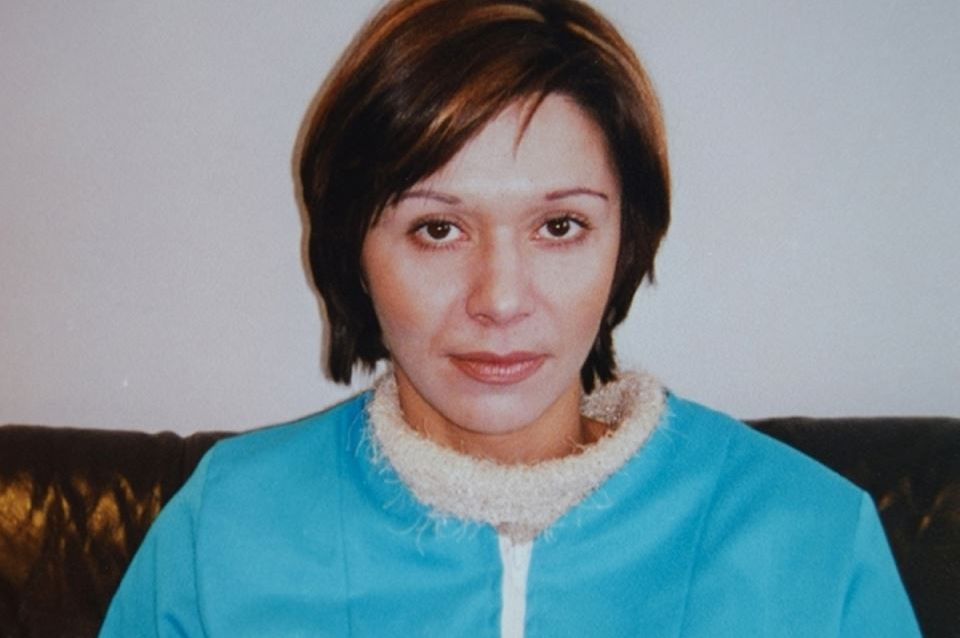 Moji roditelji su sve dali mom bratu, a meni su ostavili samo sanduk: Kad sam ga otvorila, šok