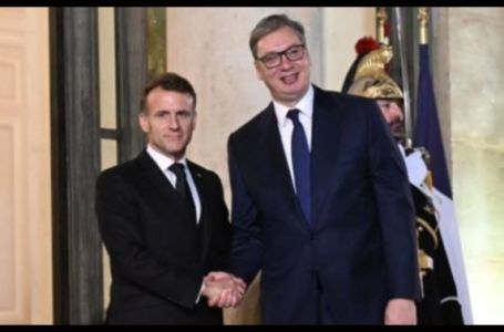 Makron dočekao Vučića u Jelisejskoj palati