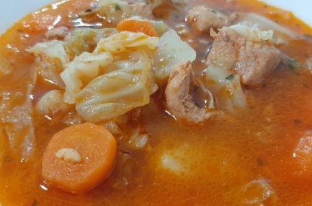 Kad kuhate sladak kupus dodajte 2 kašičice ovog sastojka: Dobiće poseban šmek i ukus