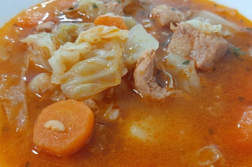 Kad kuhate sladak kupus dodajte 2 kašičice ovog sastojka: Dobiće poseban šmek i ukus