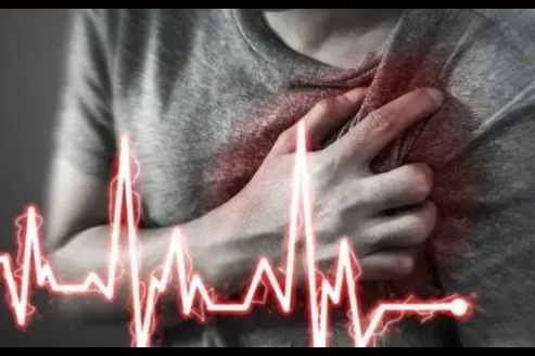 Prvi znak srčanog udara nije bol u grudima: Evo šta sve treba da znate o ovome
