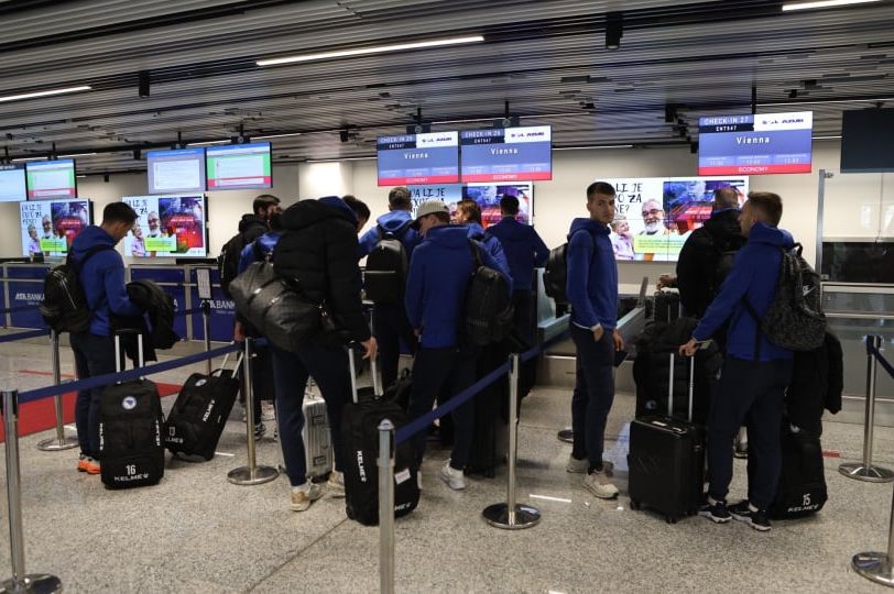 Reprezentacija BiH zaglavljena u avionu na pisti: Jak vjetar blokirao aviosaobraćaj u Sarajevu