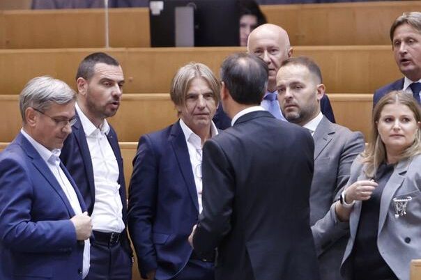 Kojović i Borenović u verbalnoj polemici tokom sjednice Predstavničkog doma!