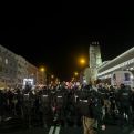 Sukob policije i građana u Novom Sadu: Odgurani Novosađani kod autobusa Jaćimovića