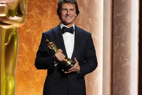 Tom Cruise primio počasnog Oscara i održao emotivan govor