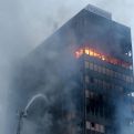 ZAGREB: Vatra cijelu noć guta Vjesnik, vatrogasci povučeni iz zgrade. "Šteta je totalna"
