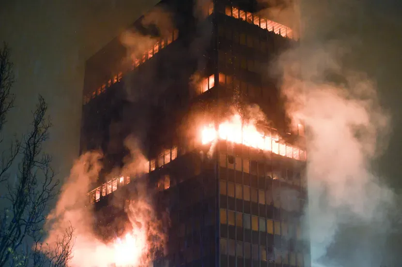 Vatra cijelu noć gutala Vjesnikov neboder u Zagrebu, prizori su strašni: "Šteta je totalna!"