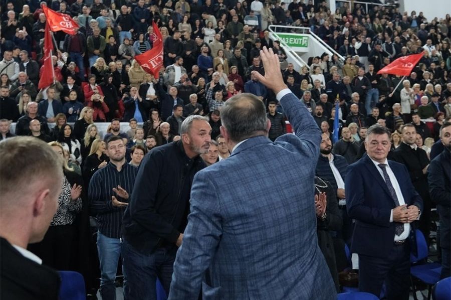 Obratite pažnju na lijevu ruku: Milorad Dodik razotkriven do kraja, napravio je veliku grešku