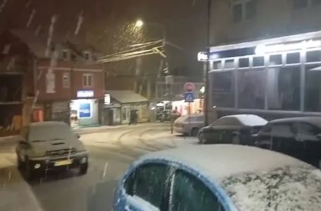 Pao snijeg u regionu: Ulice se zabijelile, vozačima upućen važan apel