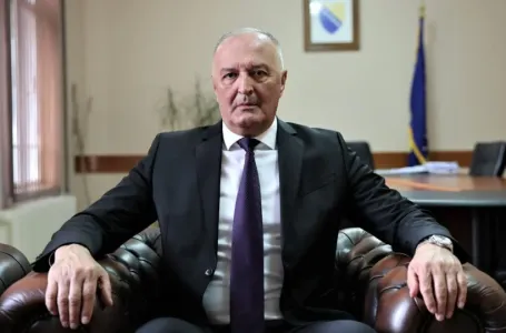 Helez o Đajiću: Koliki moralni odron moraš biti da te bijednik Dodik...