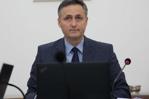 Bećirović osudio skandalozan čin Košarca: Ograđujemo se od njegovog anticivilizacijskog govora