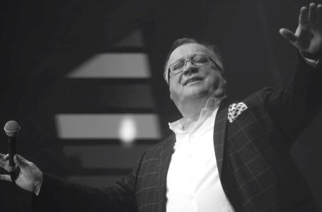 Sin Halida Bešlića podijelio fotografiju s ocem dok je bio u bolnici: "Tata, nemoj se ljutiti na nas