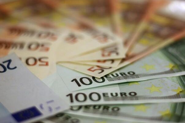 U BiH ponovo kruže lažni euri: Evo kako ih prepoznati