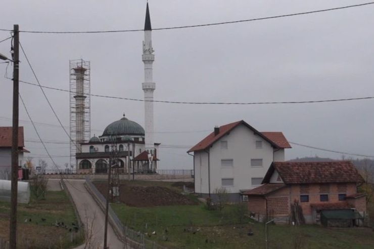 Jedno selo u dva entiteta: "Moja kuća pripada Federaciji, dok mi pomoćni objekat pripada RS"