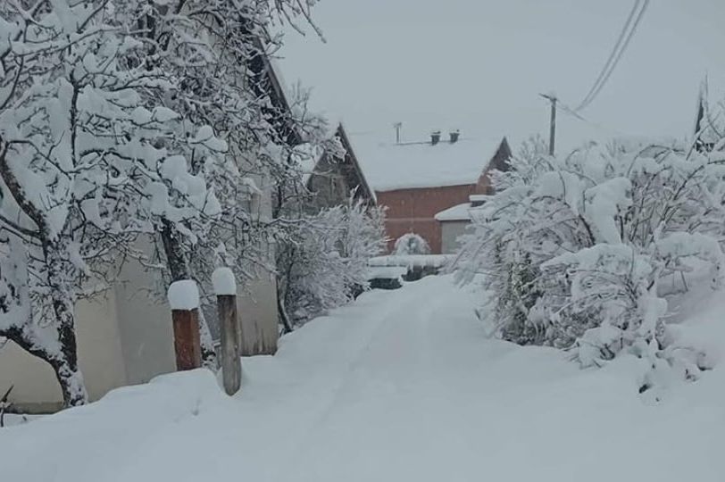 Bh. općina u mraku: Sela odsječena od svijeta, nema struje ni telekomunikacija