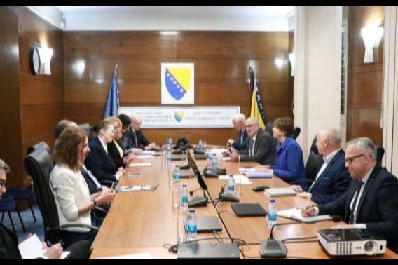 CIK BiH: Do 11 sati glasalo 121.432 birača