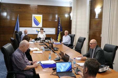 CIK BiH objavio prve podatke: Izašlo 443.472 birača, zabilježena tri incidenta