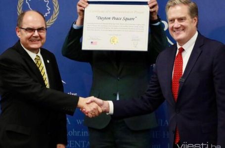 Schmidt upozorava: “Mir se ne smije uzimati zdravo za gotovo!”