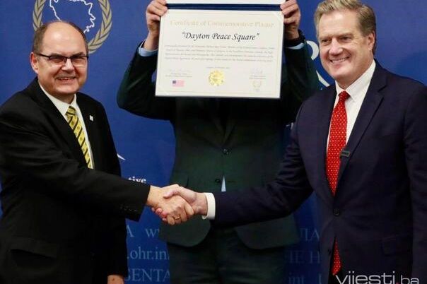 Schmidt upozorava: “Mir se ne smije uzimati zdravo za gotovo!”