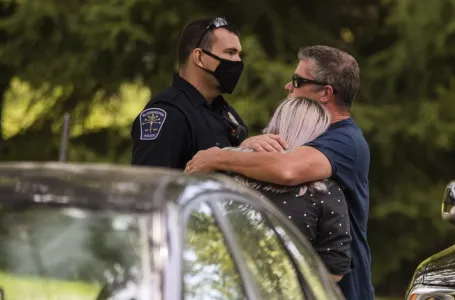 Majka četvero djece stradala zbog nesporazuma! Pokušala da otključa vrata a on je povukao obarač!