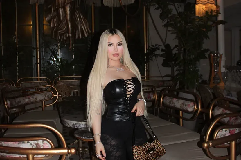 Ubijena pjevačica u sačekuši