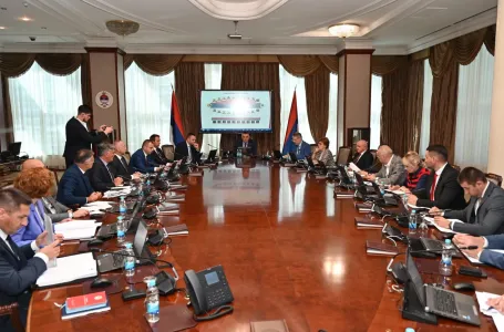 Minić sazvao sjednicu Vlade RS