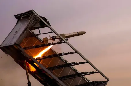 "Znamo šta dolazi - i nije dobro!" Upozorenje koje se širi komandnim centrima