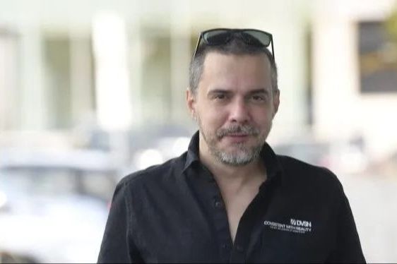 Pjevač na psihijatriji: Umislio da je svoja strina