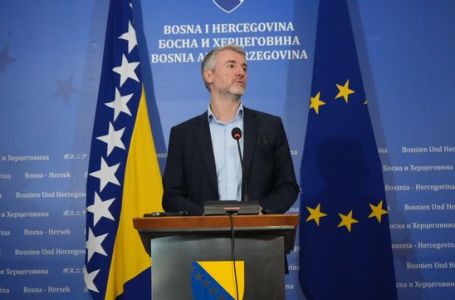 Forto: SNSD nam je danas oduzeo Evropu, pravdali su se da su kasno dobili materijale