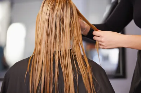 Idete li pred praznike frizeru? Zamolite ih za ovakvu frizuru