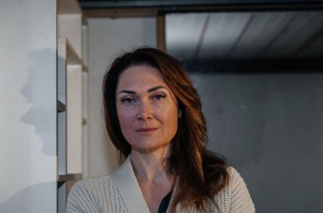 Ako primijetite da vaš muž uporno radi ove 3 stvari, bježite od njega