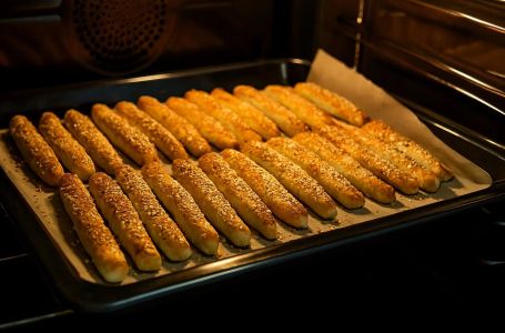 Domaći susam štapići: Hrskavi i gotovi za 15 minuta – bez čekanja da tijesto naraste