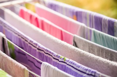 Radnice iz vešeraja otkrile: Evo kako da omekšivač na odjeći miriše 3 sedmice