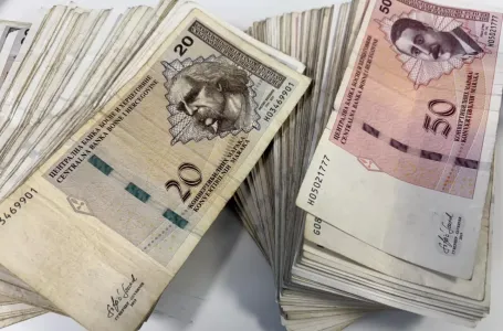 Ministarstvo finansija RS: U decembru dvije penzije, prva isplata već u ponedjeljak