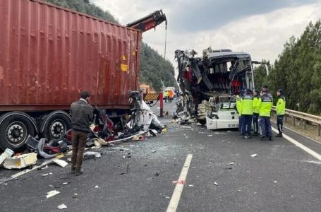 Stravičan sudar autobusa i kamiona u Turskoj: 7 poginulih, 11 povrijeđenih