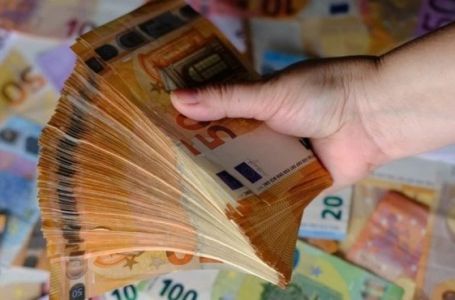 Novac stiže za 4 znaka horoskopa: Evo ko će dobiti pare do 13. decembra