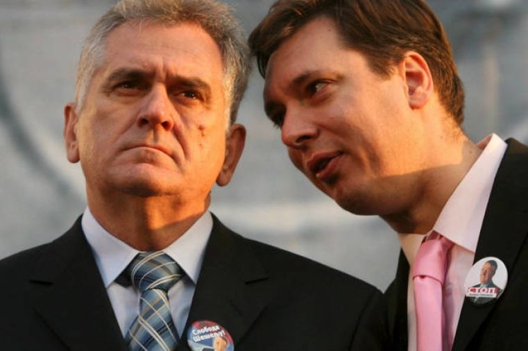 Kako je Vučić nasamario šefa i preuzeo vlast: Gdje je danas i šta radi najpoznatiji grobar u Srba?