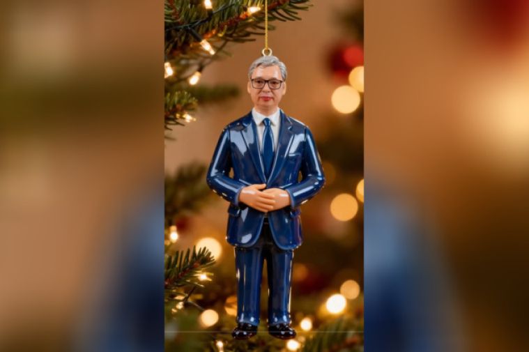 Za rubriku vjerovali ili ne: Stiže reklama u kojoj je Vučić ukras za novogodišnju jelku (VIDEO)