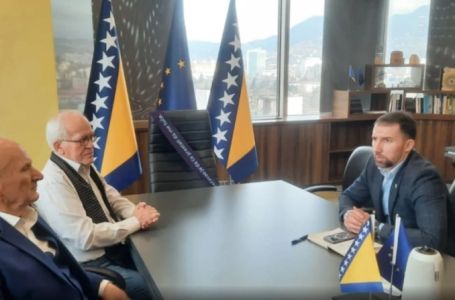 PENZIONERI PREKO DELIĆA POSLALI PORUKU NIKŠIĆU: "Bilo je dovoljno vremena.."