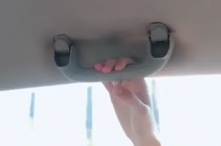 Jeste li znali za ovaj trik sa ručkom u automobilu? Korisna funkcija za koju mnogi ne znaju
