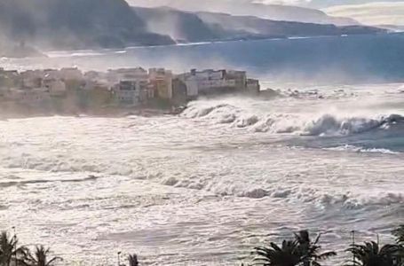 Prijete im valovi od 10 metara: Turisti u strahu u jednom od najpoznatijih europskih ljetovališta