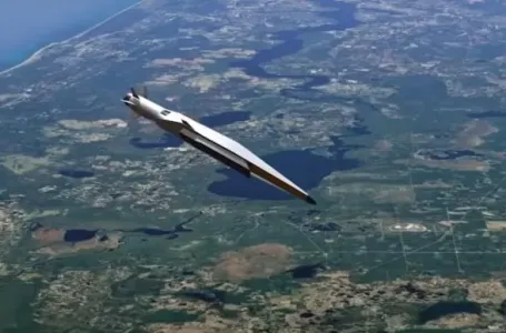 Lukašenko: Raketni sistem "orešnik" na borbenom dežurstvu na teritoriji Bjelorusije