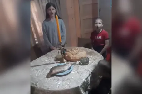 Amerikanci ismijavali porodicu iz Sopota, jer na stolu imaju samo ribu i pogaču