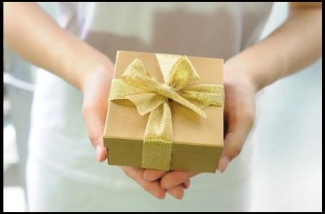 Nikada ne poklanjajte ovu stvar: Vjeruje se da time predajete svoju sreću njima, a sebi siromaštvo