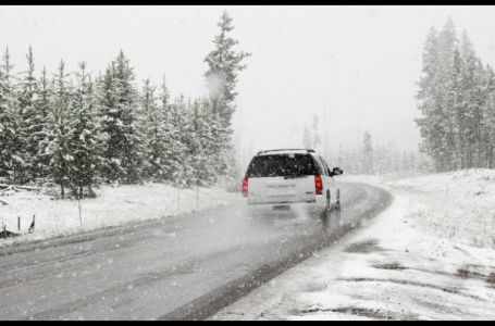 Crni led okovao Njemačku: Poledica izazvala haos na cestama